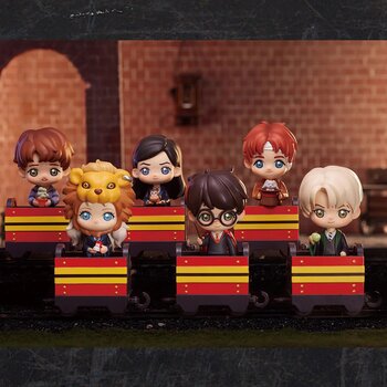 Harry Potter Heading to Hogwarts Series (Individual Blind Boxes)